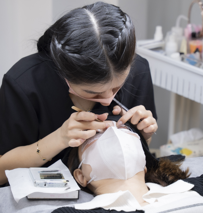 Nối – Uốn Mi Đẹp Chuẩn Hot Trend Tại Angel Beauty Room
