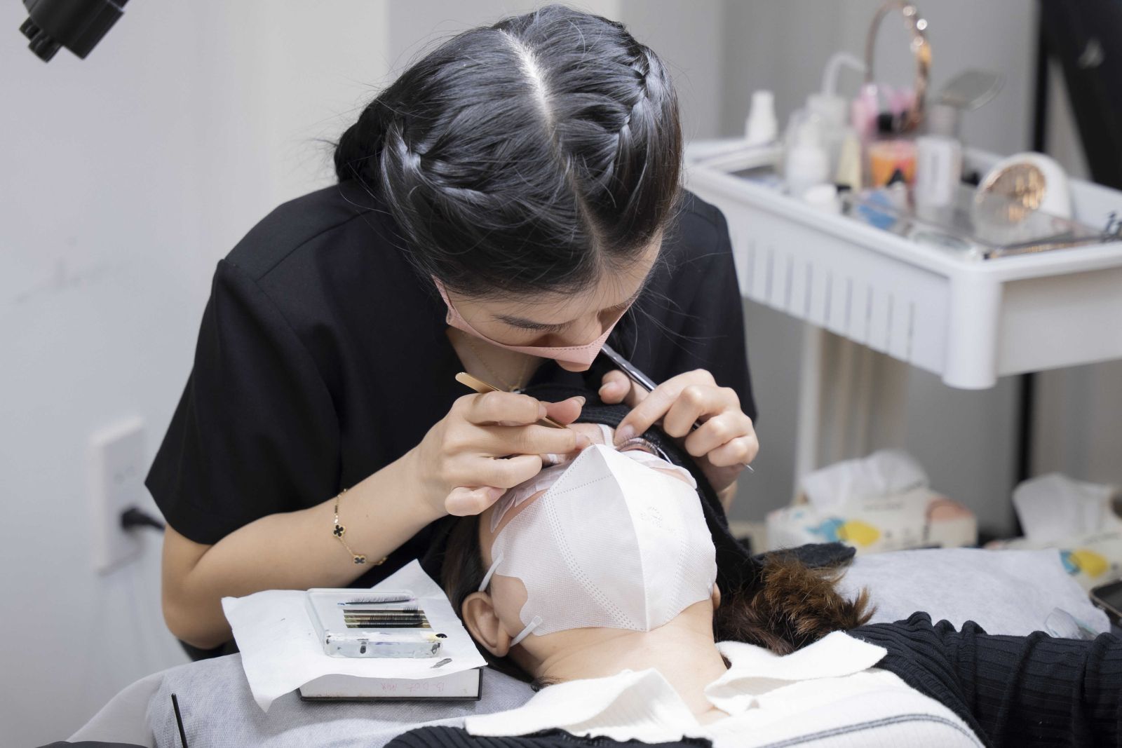 NỐI UỐN MI BÀN CỜ | NAIL ĐẸP BÀN CỜ | GỘI ĐẦU DƯỠNG SINH BÀN CỜ | MASSAGE BODY BÀN CỜ